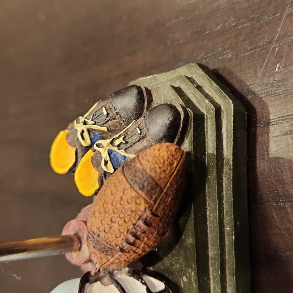 Vintage K's Collection, Football figurine, #17 - Picture 8 of 16